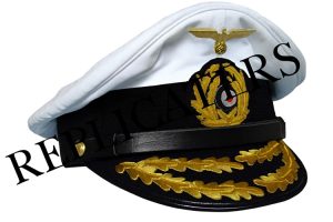 WW2 German Kriegsmarine officer’s peaked cap (Schirmmütze – Korvettenkapitän and above)